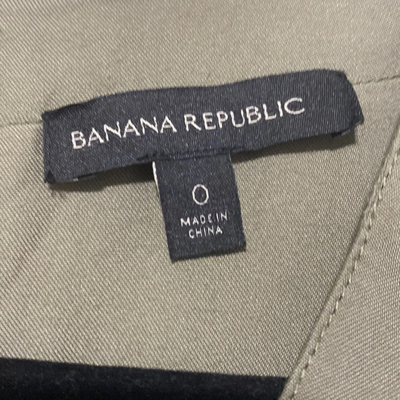 Banana Republic Jolie V-Neck Olive Romper Jumpsuit Size 0 - Picture 6 of 7